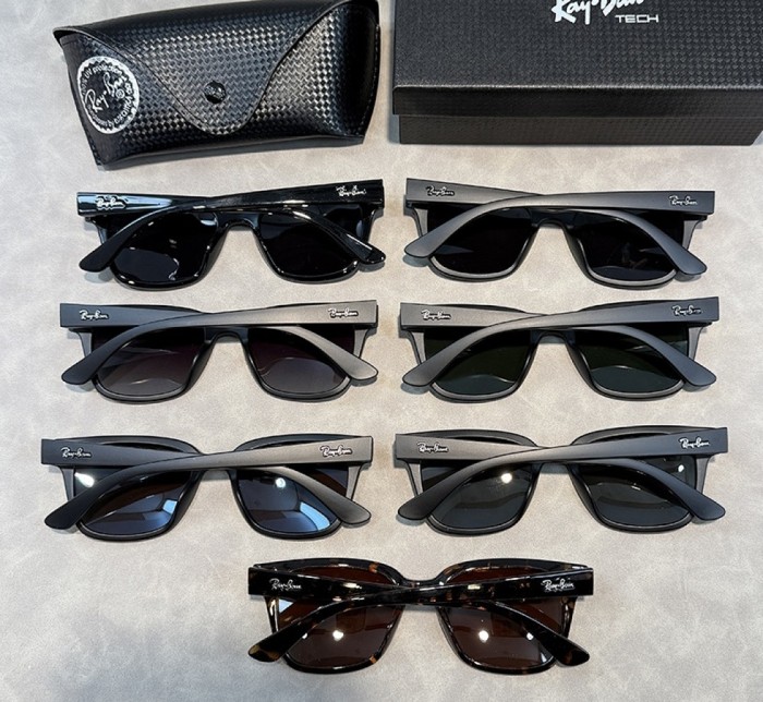 Blue light blocking sunglasses with the box and case ,G25-3335-3341