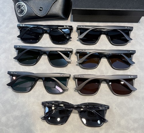 Blue light blocking sunglasses with the box and case ,G25-3267-3273