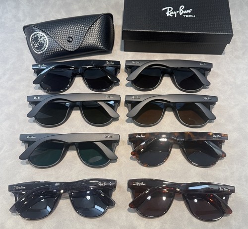 Blue light blocking sunglasses with the box and case ,G25-3383-3390