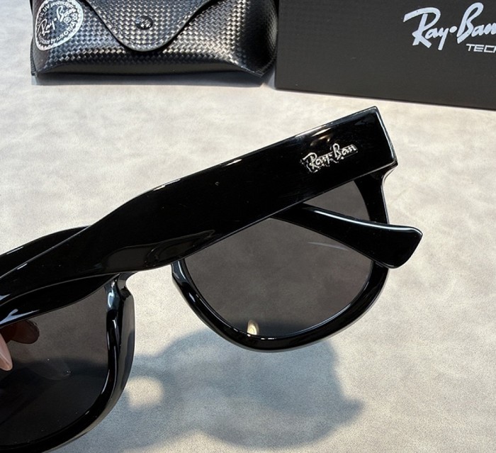 Blue light blocking sunglasses with the box and case ,G25-3282-3287