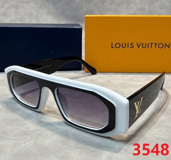 Blue light blocking sunglasses with the box and case ,G25-3543-3549