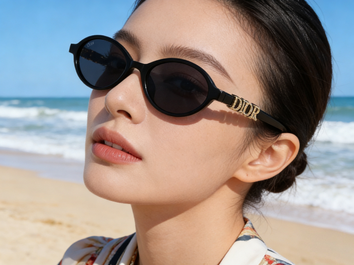 Blue light blocking sunglasses with the box and case ,G25-3556-3561