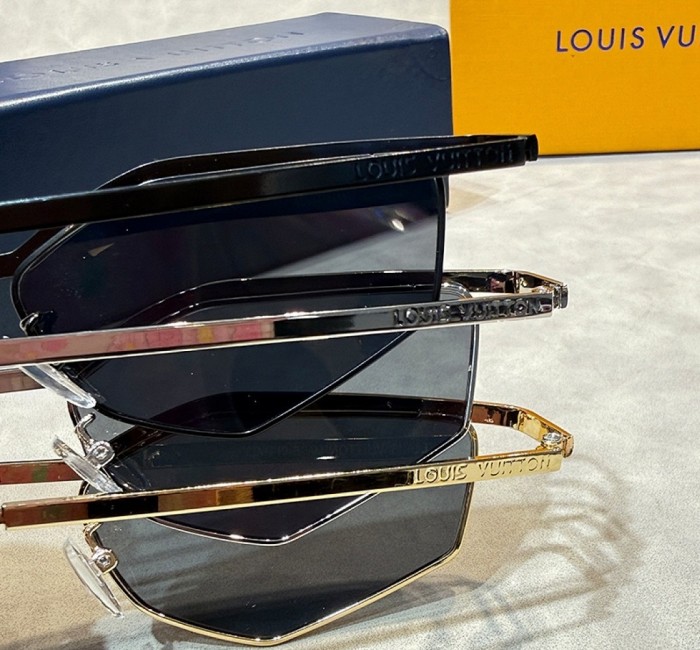 Blue light blocking sunglasses with the box and case ,G25-3487-3492