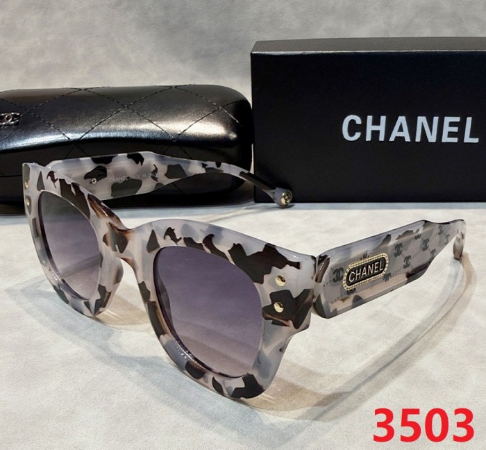 Blue light blocking sunglasses with the box and case ,G25-3498-3503