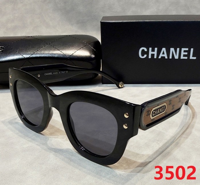 Blue light blocking sunglasses with the box and case ,G25-3498-3503
