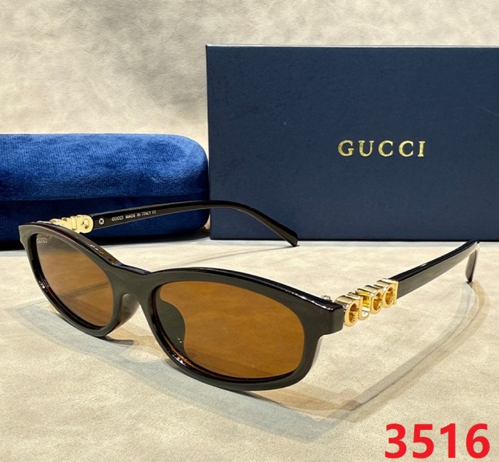Blue light blocking sunglasses with the box and case ,G25-3512-3518