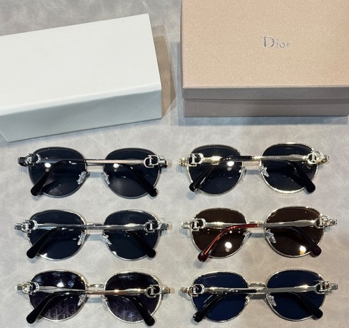 Blue light blocking sunglasses with the box and case ,G25-3464-3469