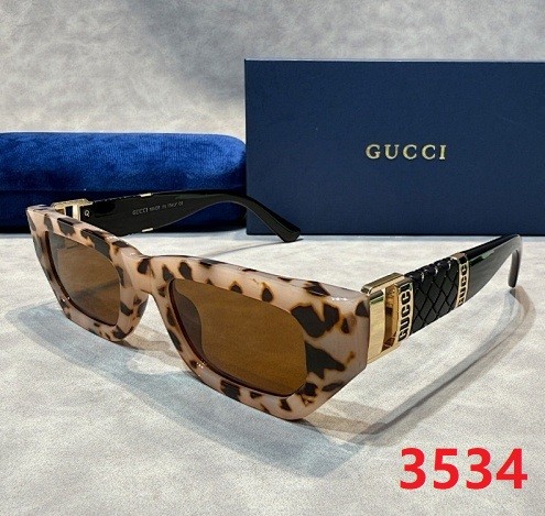Blue light blocking sunglasses with the box and case ,G25-3531-3536