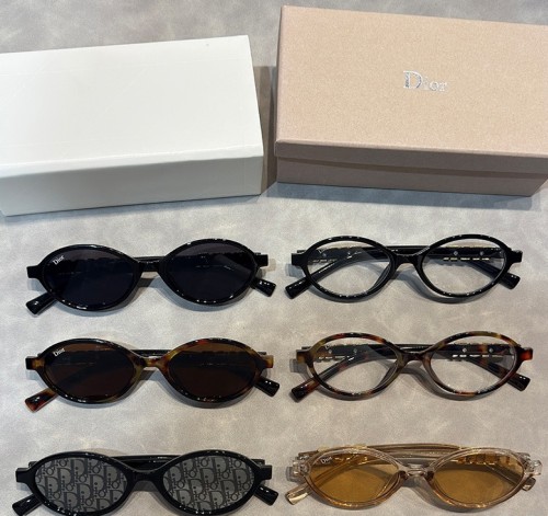 Blue light blocking sunglasses with the box and case ,G25-3556-3561
