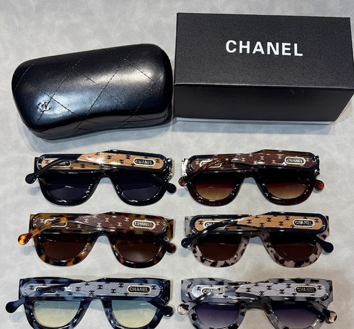 Blue light blocking sunglasses with the box and case ,G25-3498-3503