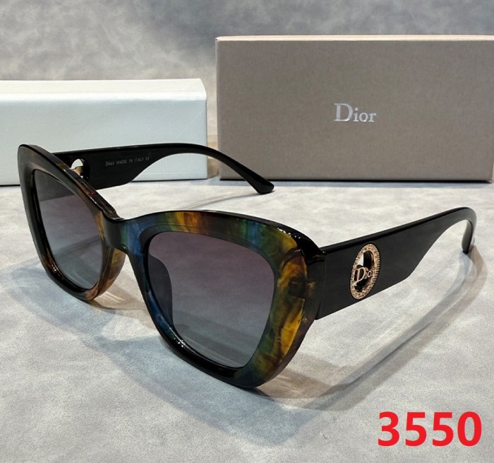Blue light blocking sunglasses with the box and case ,G25-3550-3555