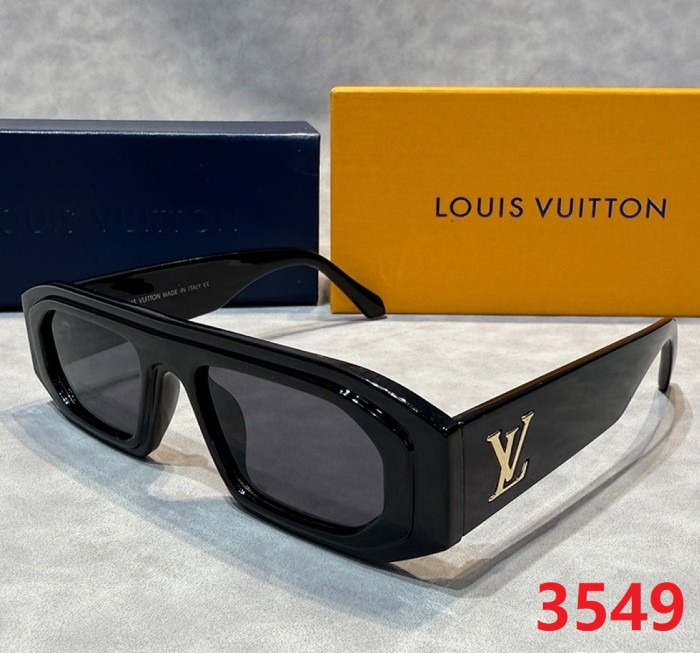 Blue light blocking sunglasses with the box and case ,G25-3543-3549