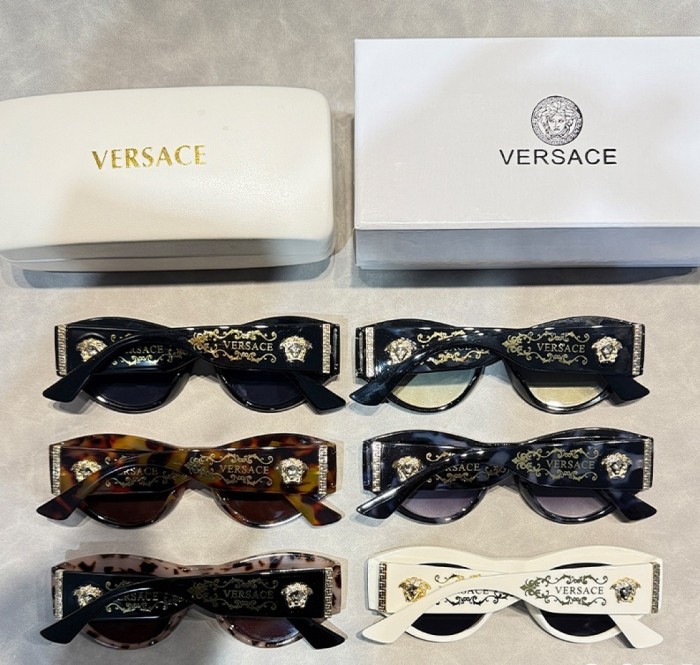 Blue light blocking sunglasses with the box and case ,G25-3458-3463