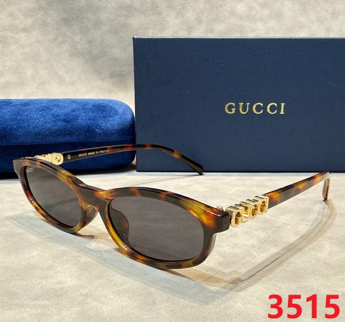 Blue light blocking sunglasses with the box and case ,G25-3512-3518