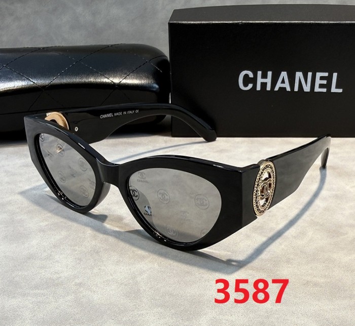 Blue light blocking sunglasses with the box and case ,G25-3584-3590