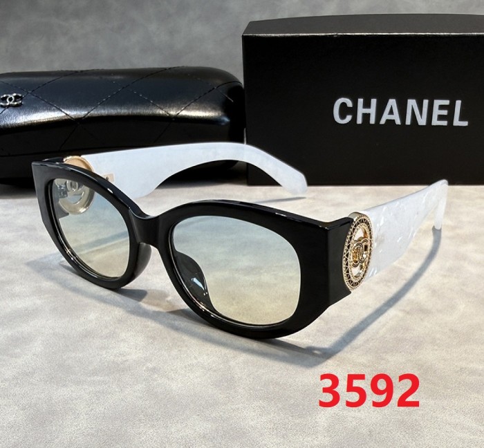 Blue light blocking sunglasses with the box and case ,G25-3591-3597