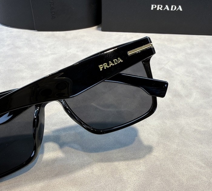 Blue light blocking sunglasses with the box and case ,G25-3628-3632