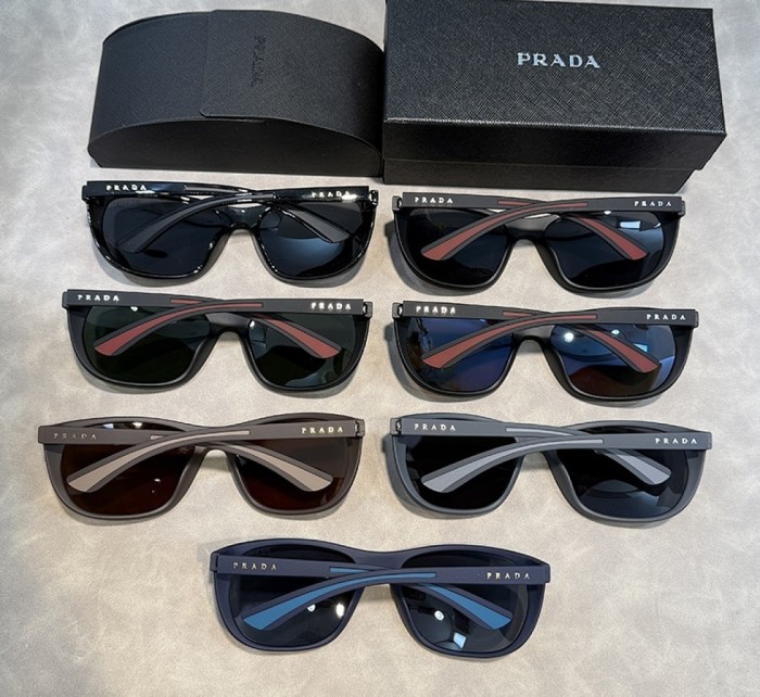 Blue light blocking sunglasses with the box and case ,G25-3605-3611