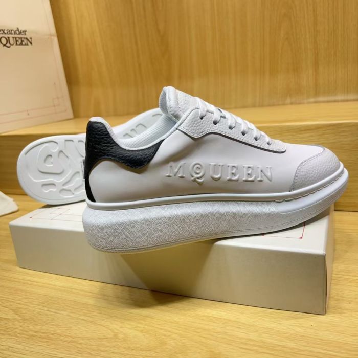 Women's men flat sneaker shoes,  size 35-45, SS70-2697
