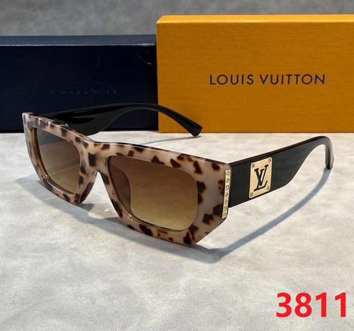 Blue light blocking sunglasses with the box and case ,G25-3806-3812