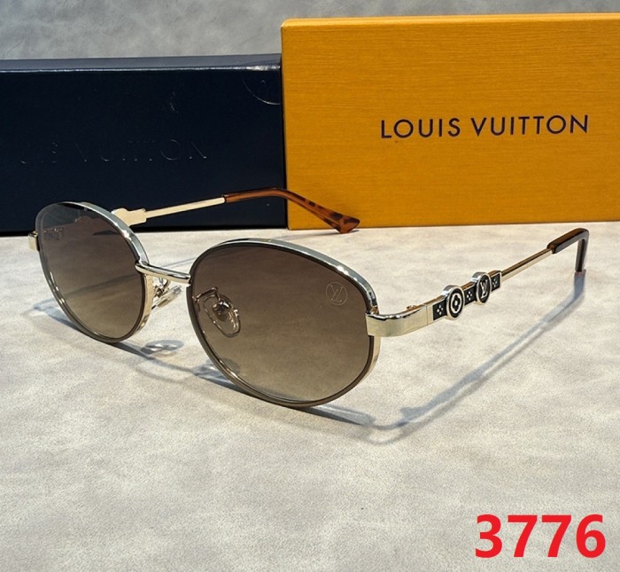 Blue light blocking sunglasses with the box and case ,G25-3773-3778