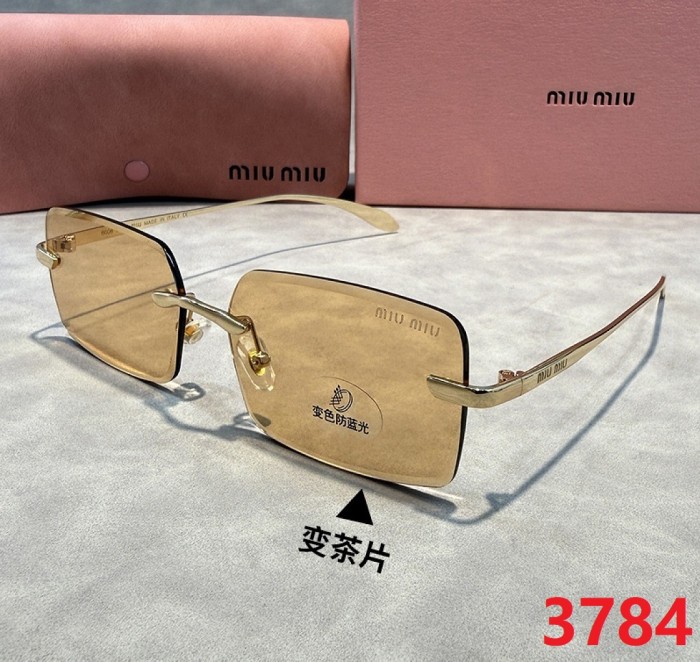 Blue light blocking sunglasses with the box and case ,G25-3779-3784