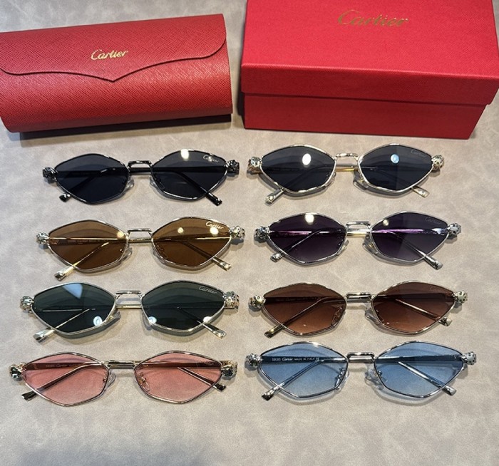 Blue light blocking sunglasses with the box and case ,G25-3759-3765