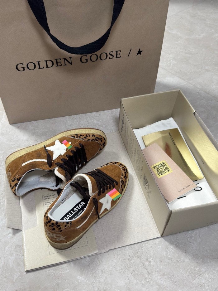 Women's men flat sneaker shoes,  size 34-46, SS110-694