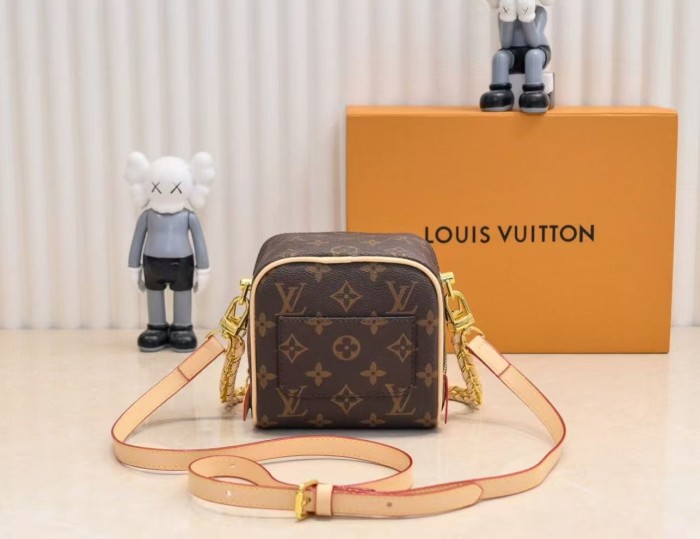 Split leather bag ,4A ,size 14*13*11cm,  B88-416
