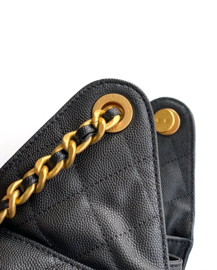 Cow Leather bag top quality ,no box, with dust bag. size 30*26*14cm , B200-6
