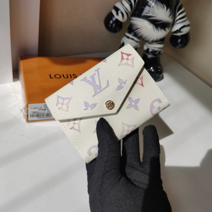 Leather wallet bag,5A,with box,size 12 x 9.5 x 2.5cm,B30-269