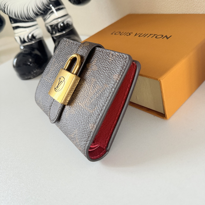 Leather wallet,5A,with box,size 11 x 8.5 x 2cm,B35-354