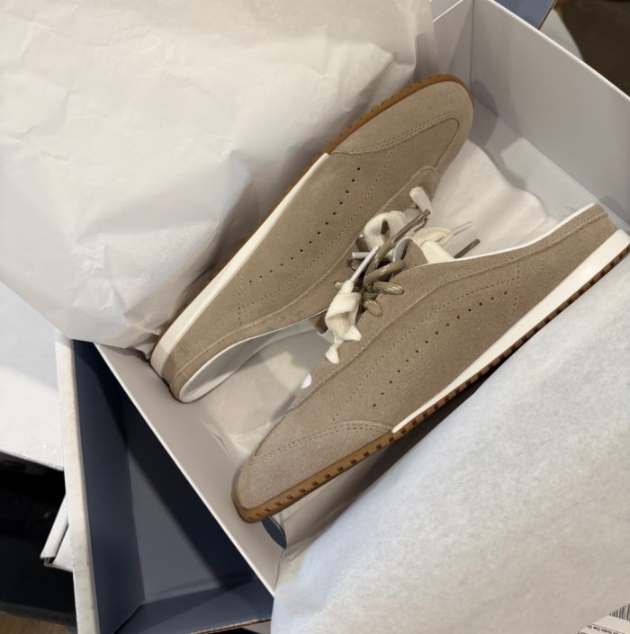 Women  shoes,  with box,size 35-40，SS70-342-345
