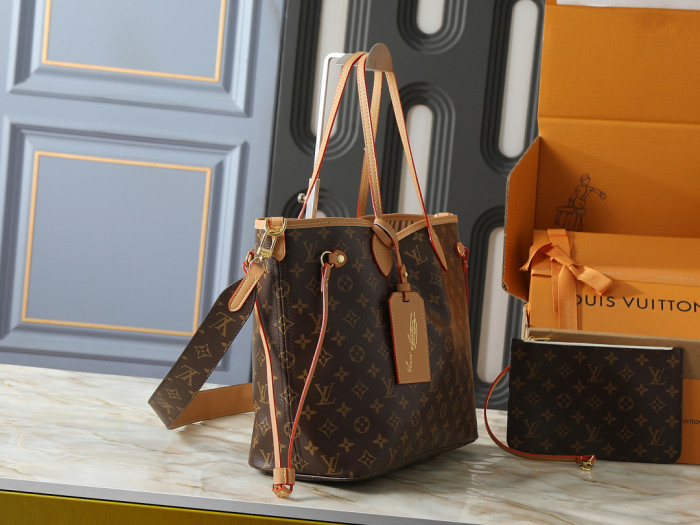 Split leather Neverfull Inside Out MM bag,4A,no box,size 32 x 28 x 14cm,B75-497