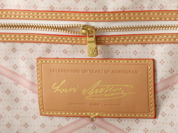 Split leather Neverfull Inside Out MM bag,4A,no box,size 32 x 28 x 14cm,B75-497