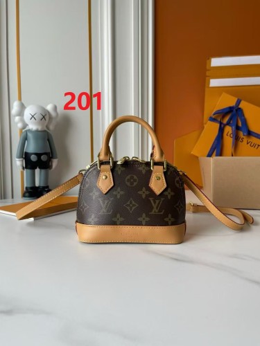 Leather bag,5A,no box,size 18 x 12 x 8cm,free hot printing available ,B98-201