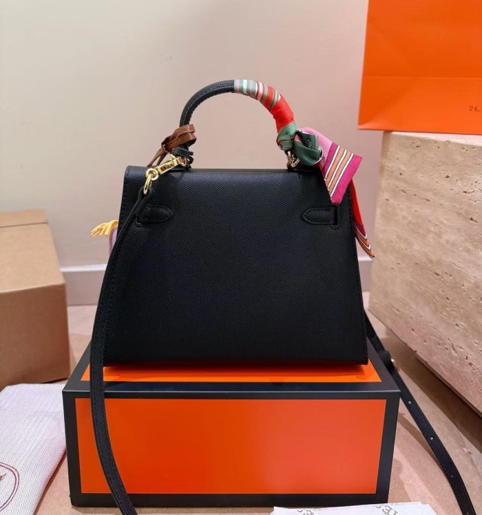 Cow Leather  bag,5A,size 25*19cm  or 22*14cm or 19*12cm,B88-435-439