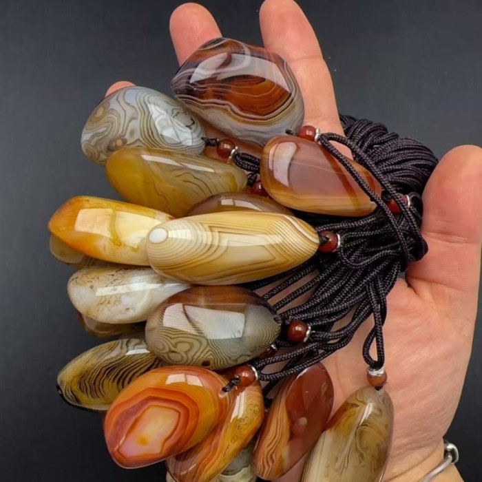 Wholesale Bulk Natural Spirit sardine Necklace Ruby Pendant Crystal Jewelry Gift