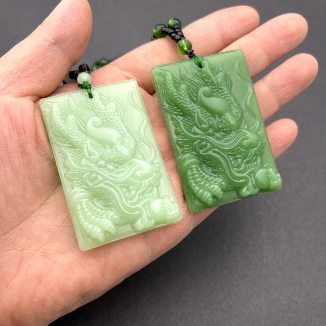 New fashionable green jade hand-carved dragon hollowed-out jade pendant necklace multi-color Chinese amulet couple lucky jewelry