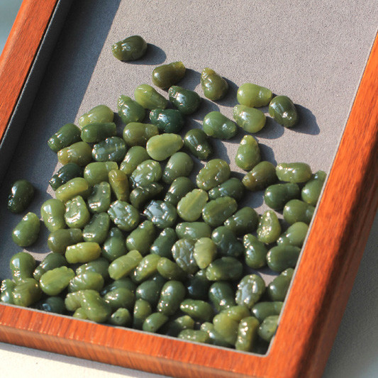 DIY natural Hetian jade skin crystal healing stone pendant, bracelet, necklace, crystal handicraft gift