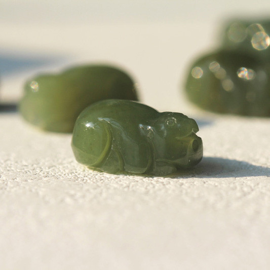 DIY natural Hetian jade skin crystal healing stone pendant, bracelet, necklace, crystal handicraft gift