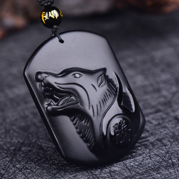 Fashionable and personalized accessories for both men and women, obsidian jade bead chain pendant, natural stone Wolf necklace
