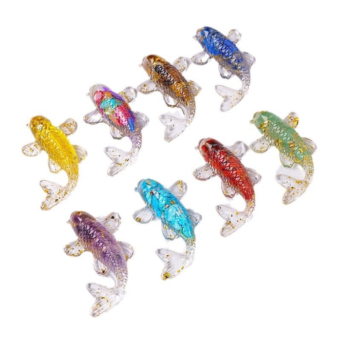 Natural crystal crushed stone koi fish tank, decorative small statues, colorful goldfish handicrafts, household car garden, feng shui, good luck