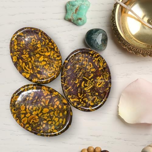 Green Jade Aventurine Worry Stone Crystals and Healing Stones - Worry Stones for Stress Relief Gifts - Piedra Crystal Fidget for Meditation - Unique Stocking Stuffers and Birthday Gifts for Women, Men