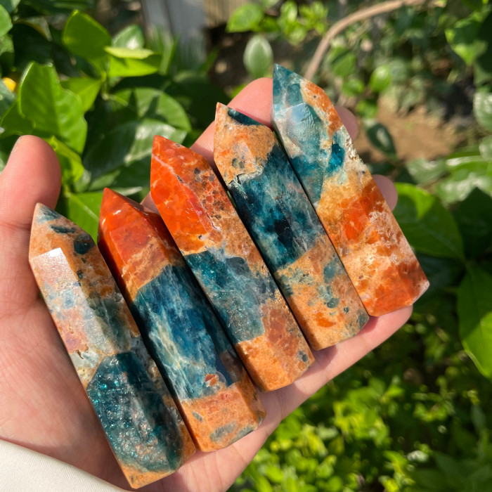Wholesale Fanshi high-quality natural sunstone and blue apatite tower polished gemstone symbiotic point healing crystal process