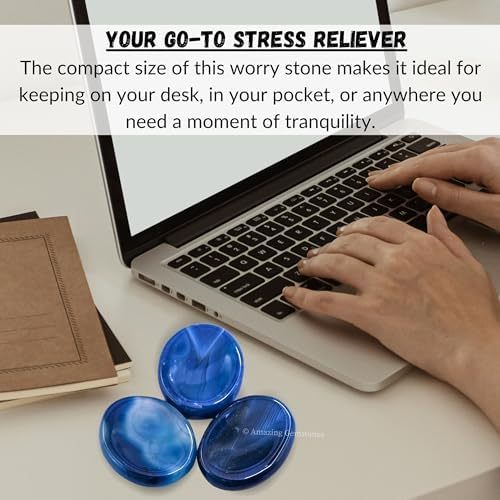 Green Jade Aventurine Worry Stone Crystals and Healing Stones - Worry Stones for Stress Relief Gifts - Piedra Crystal Fidget for Meditation - Unique Stocking Stuffers and Birthday Gifts for Women, Men