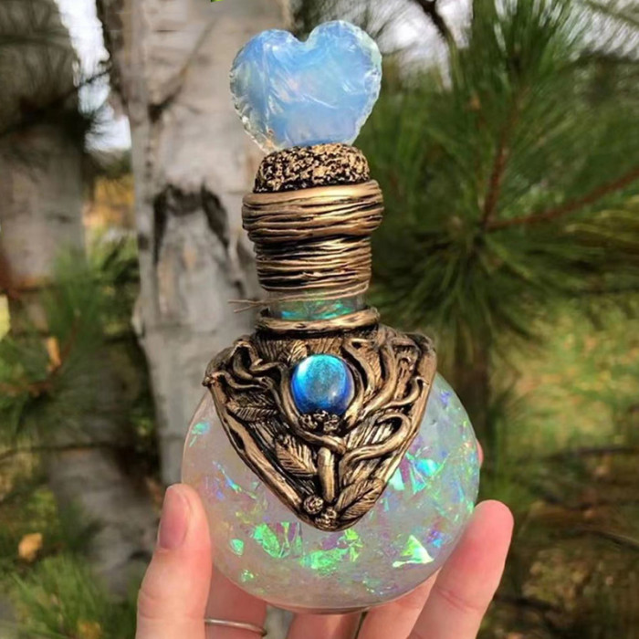 New creative angel halo resin handcrafted items and Moon Crystal Witch Magic bottle for spiritual healing