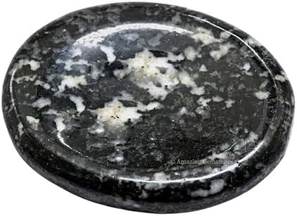 Green Jade Aventurine Worry Stone Crystals and Healing Stones - Worry Stones for Stress Relief Gifts - Piedra Crystal Fidget for Meditation - Unique Stocking Stuffers and Birthday Gifts for Women, Men