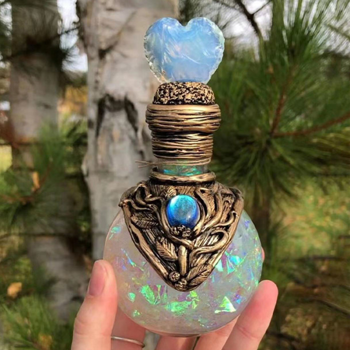 New creative angel halo resin handcrafted items and Moon Crystal Witch Magic bottle for spiritual healing