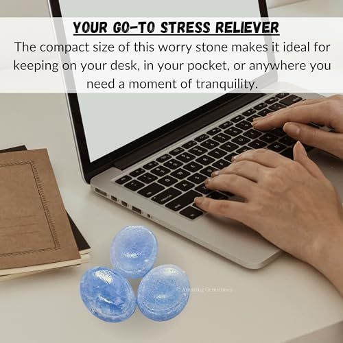 Green Jade Aventurine Worry Stone Crystals and Healing Stones - Worry Stones for Stress Relief Gifts - Piedra Crystal Fidget for Meditation - Unique Stocking Stuffers and Birthday Gifts for Women, Men